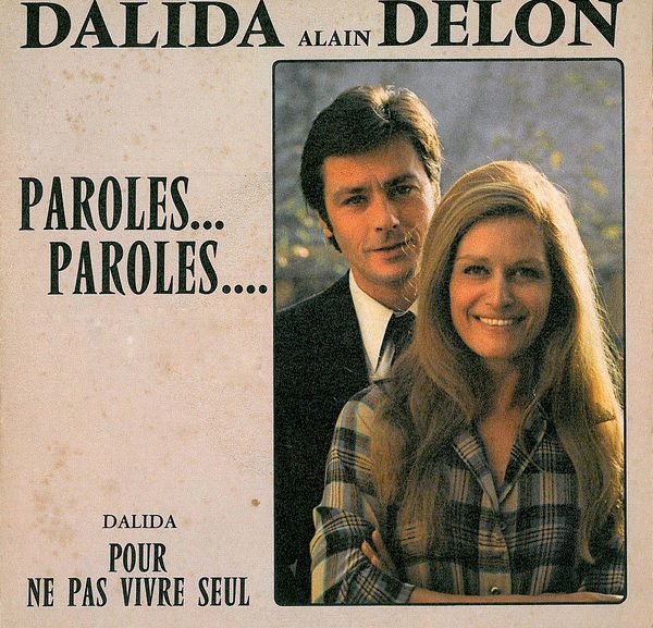 <div class="title"><span class="post-title">Rien que des mots</span><span class="post-subtitle hvr-bounce-to-left"><span class="post-subtitle-icon">♪</span>Dalida & Alain Delon – Paroles, paroles</span></div>